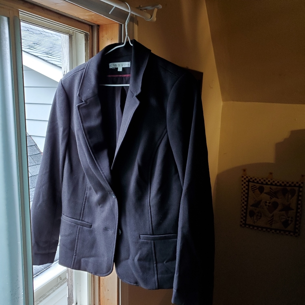 Cleo petite size 6 blazer jacket in black!